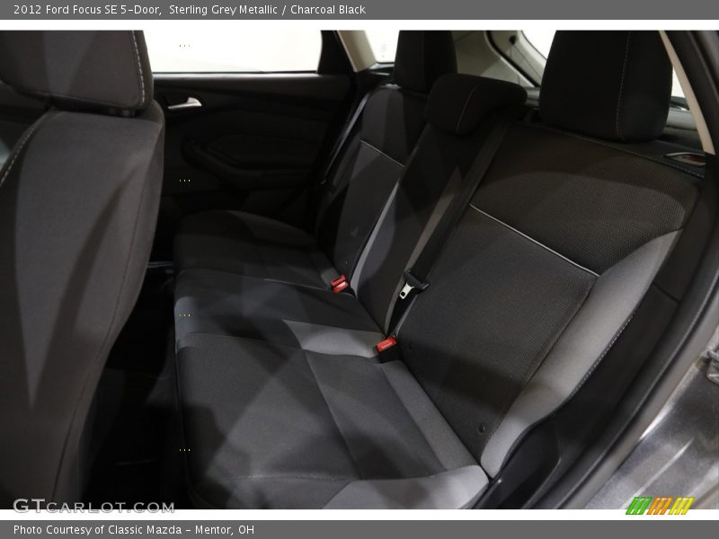 Sterling Grey Metallic / Charcoal Black 2012 Ford Focus SE 5-Door
