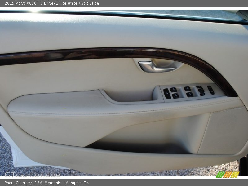 Door Panel of 2015 XC70 T5 Drive-E