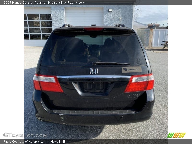 Midnight Blue Pearl / Ivory 2005 Honda Odyssey Touring
