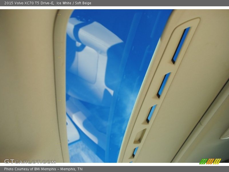 Ice White / Soft Beige 2015 Volvo XC70 T5 Drive-E