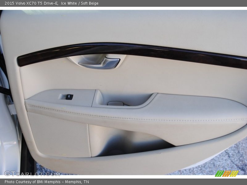 Door Panel of 2015 XC70 T5 Drive-E