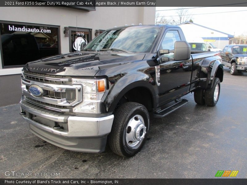 Front 3/4 View of 2021 F350 Super Duty XL Regular Cab 4x4