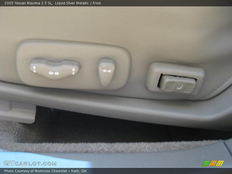Liquid Silver Metallic / Frost 2005 Nissan Maxima 3.5 SL