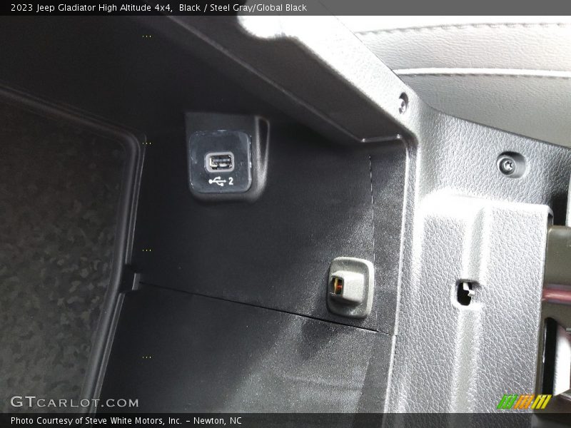 Black / Steel Gray/Global Black 2023 Jeep Gladiator High Altitude 4x4