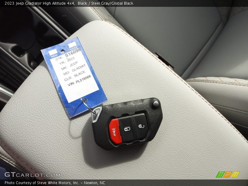 Black / Steel Gray/Global Black 2023 Jeep Gladiator High Altitude 4x4