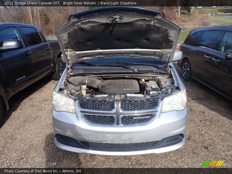 Bright Silver Metallic / Black/Light Graystone 2012 Dodge Grand Caravan SXT