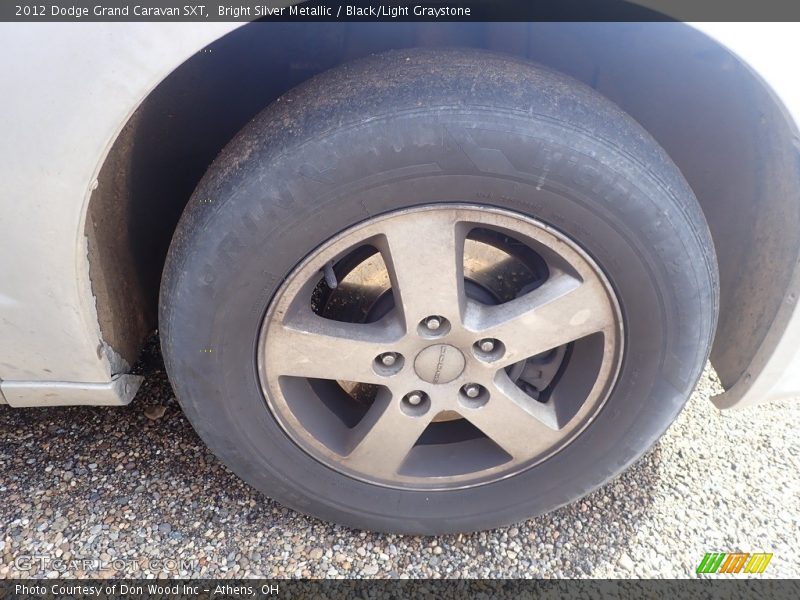Bright Silver Metallic / Black/Light Graystone 2012 Dodge Grand Caravan SXT
