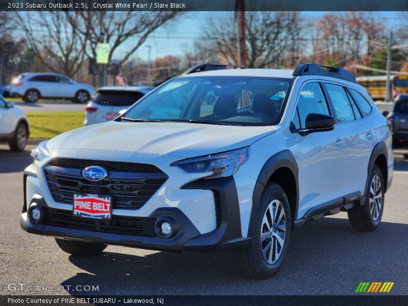 Crystal White Pearl / Slate Black 2023 Subaru Outback 2.5i