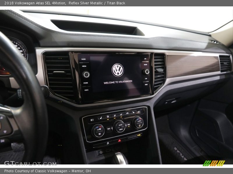 Reflex Silver Metallic / Titan Black 2018 Volkswagen Atlas SEL 4Motion
