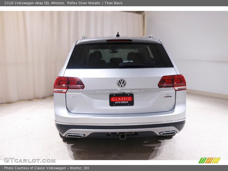 Reflex Silver Metallic / Titan Black 2018 Volkswagen Atlas SEL 4Motion
