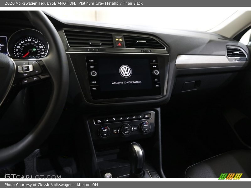 Controls of 2020 Tiguan SE 4MOTION