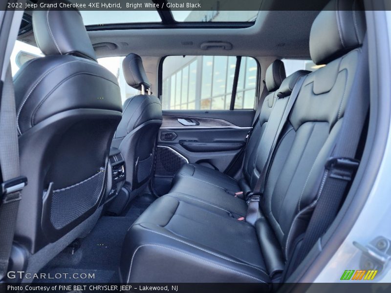 Bright White / Global Black 2022 Jeep Grand Cherokee 4XE Hybrid