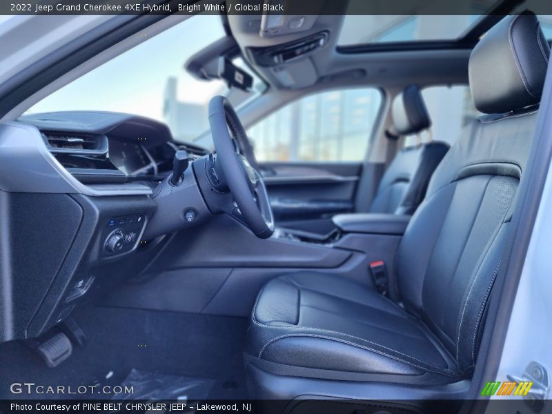 Bright White / Global Black 2022 Jeep Grand Cherokee 4XE Hybrid