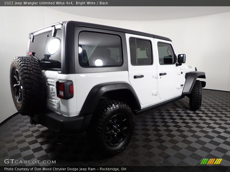 Bright White / Black 2022 Jeep Wrangler Unlimited Willys 4x4