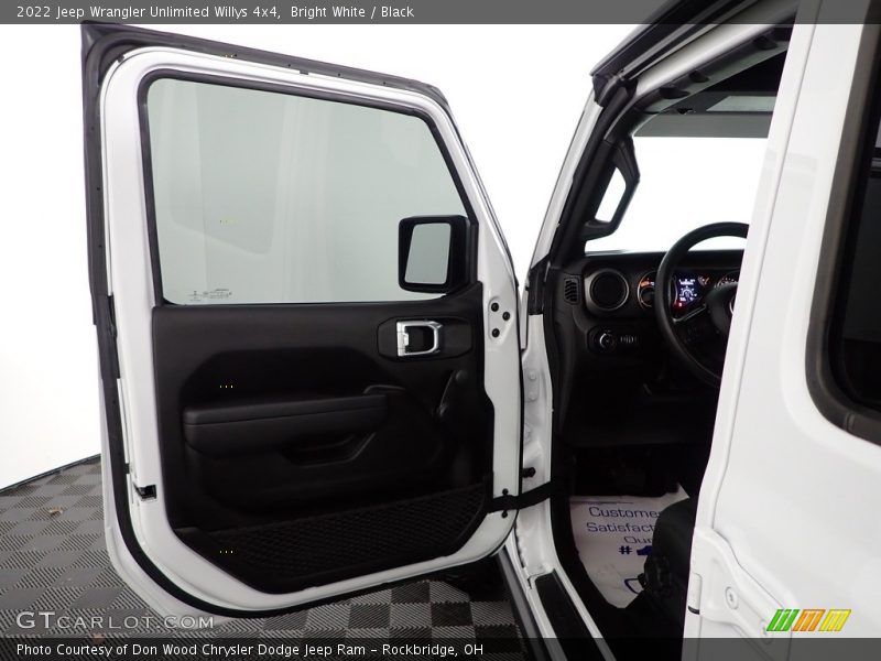 Bright White / Black 2022 Jeep Wrangler Unlimited Willys 4x4
