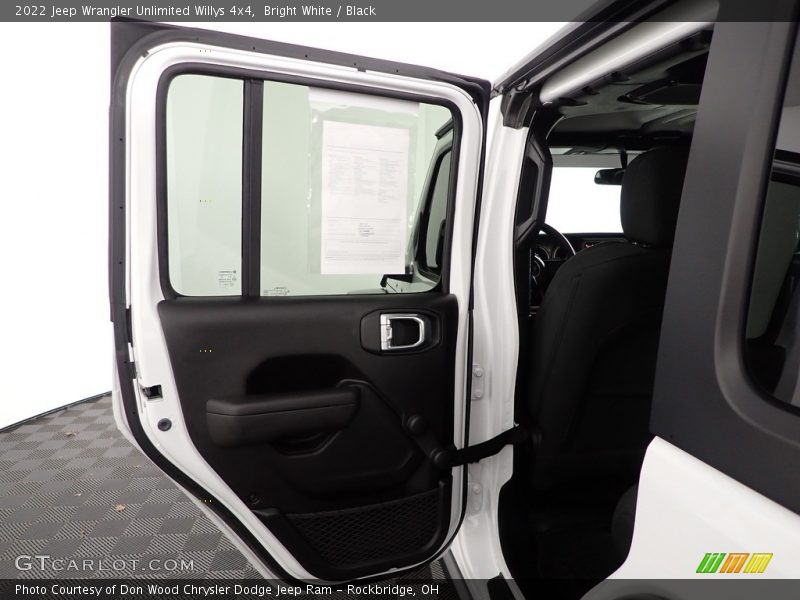 Bright White / Black 2022 Jeep Wrangler Unlimited Willys 4x4