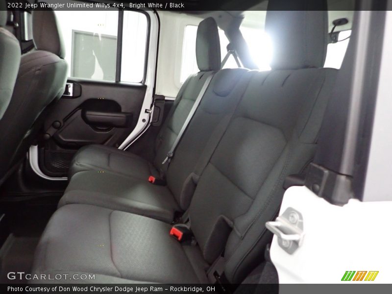 Bright White / Black 2022 Jeep Wrangler Unlimited Willys 4x4