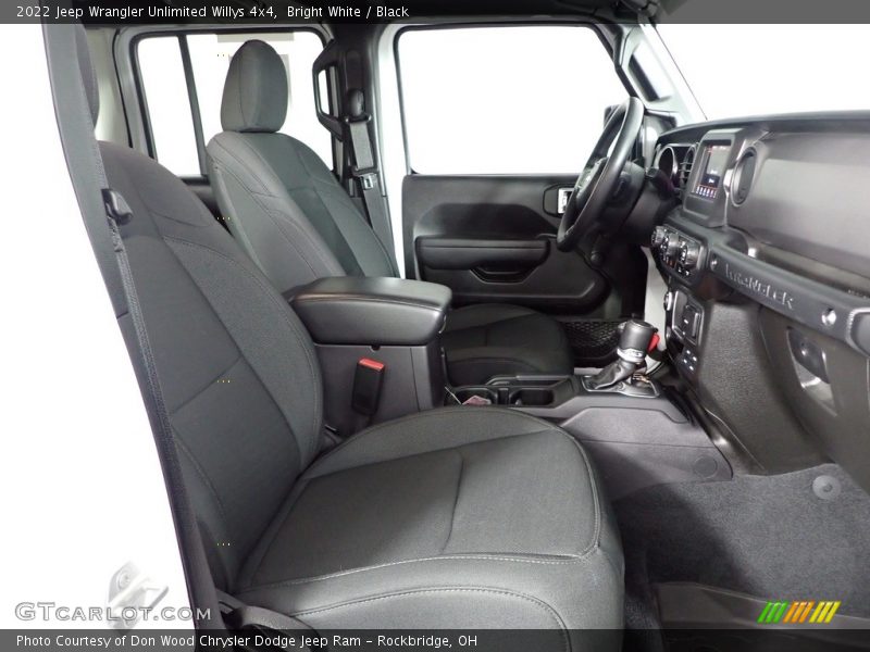 Bright White / Black 2022 Jeep Wrangler Unlimited Willys 4x4