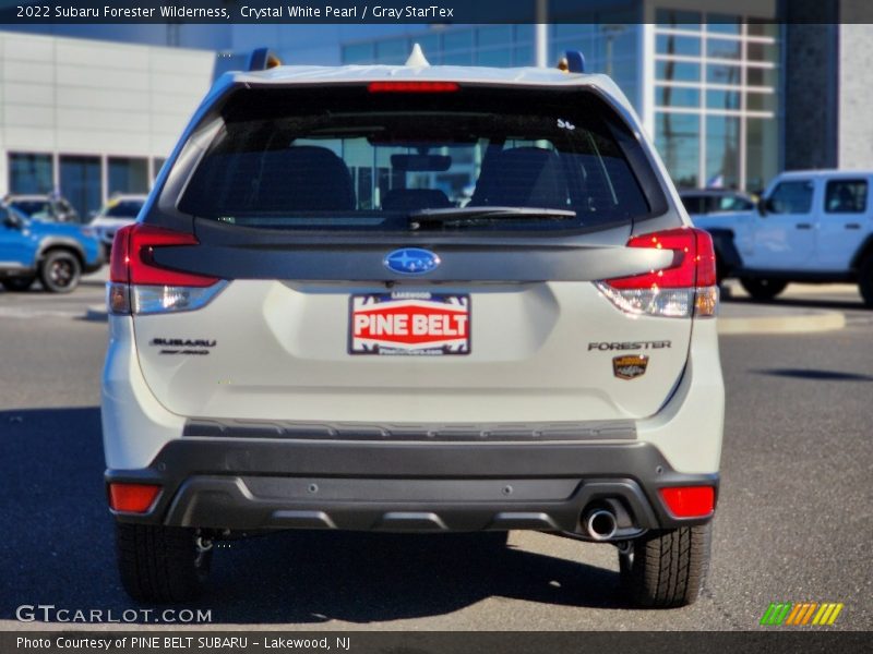 Crystal White Pearl / Gray StarTex 2022 Subaru Forester Wilderness