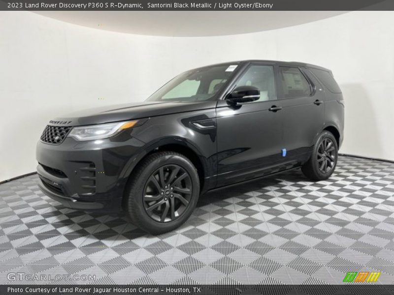Front 3/4 View of 2023 Discovery P360 S R-Dynamic