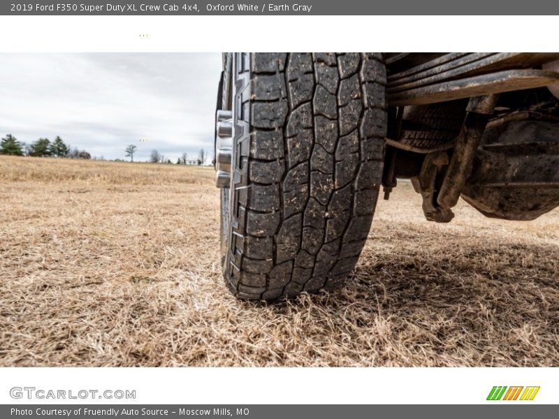 Oxford White / Earth Gray 2019 Ford F350 Super Duty XL Crew Cab 4x4