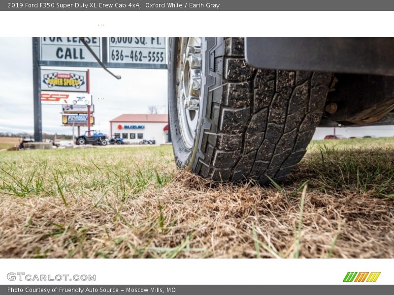 Oxford White / Earth Gray 2019 Ford F350 Super Duty XL Crew Cab 4x4