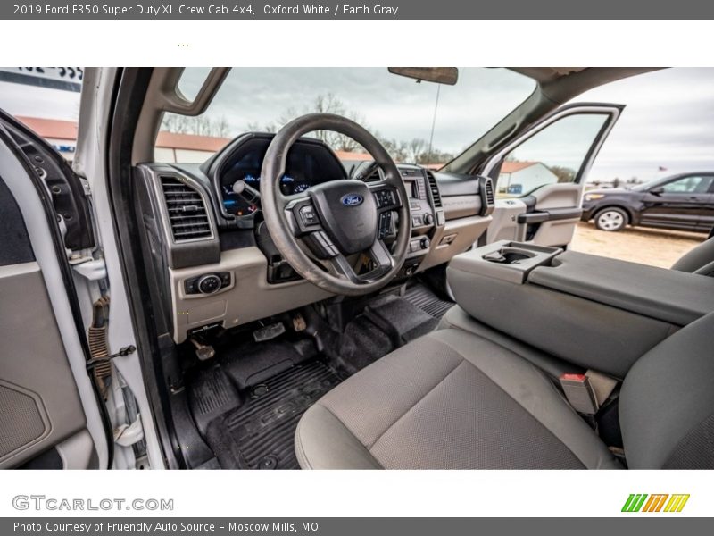 Oxford White / Earth Gray 2019 Ford F350 Super Duty XL Crew Cab 4x4
