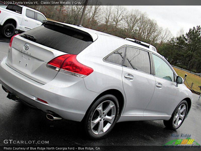 Classic Silver Metallic / Gray 2009 Toyota Venza V6