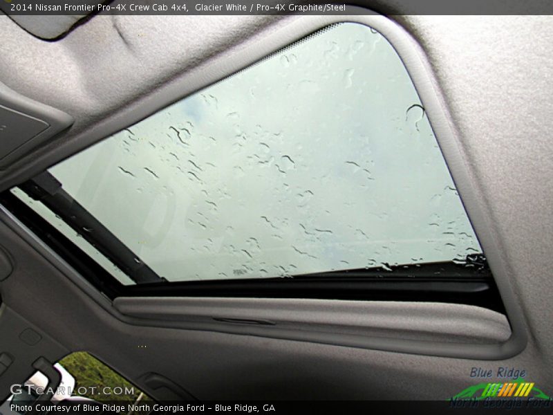 Glacier White / Pro-4X Graphite/Steel 2014 Nissan Frontier Pro-4X Crew Cab 4x4