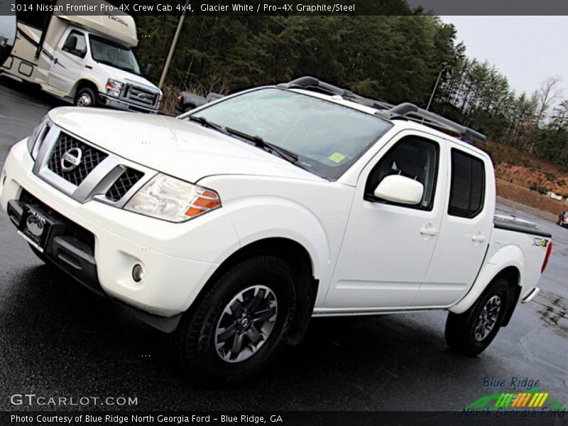 Glacier White / Pro-4X Graphite/Steel 2014 Nissan Frontier Pro-4X Crew Cab 4x4