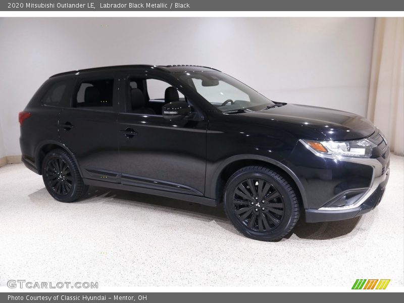  2020 Outlander LE Labrador Black Metallic