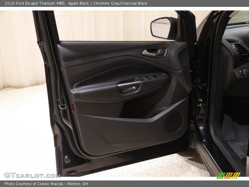 Agate Black / Chromite Gray/Charcoal Black 2019 Ford Escape Titanium 4WD