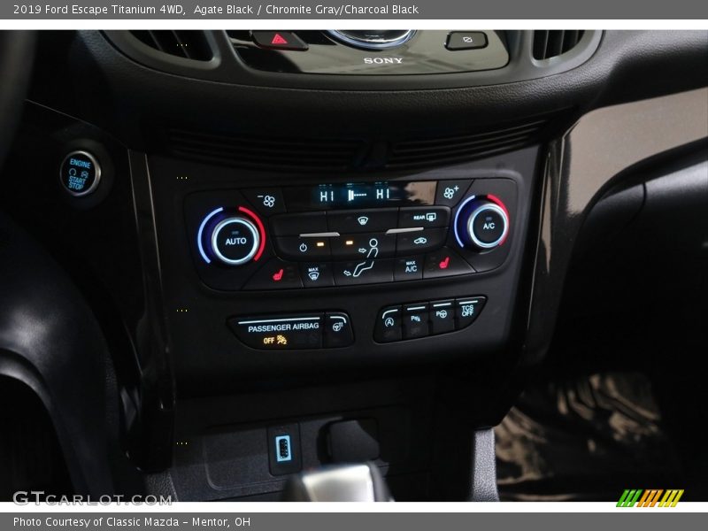 Agate Black / Chromite Gray/Charcoal Black 2019 Ford Escape Titanium 4WD