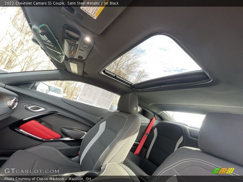 Sunroof of 2022 Camaro SS Coupe