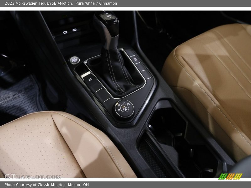 Pure White / Cinnamon 2022 Volkswagen Tiguan SE 4Motion