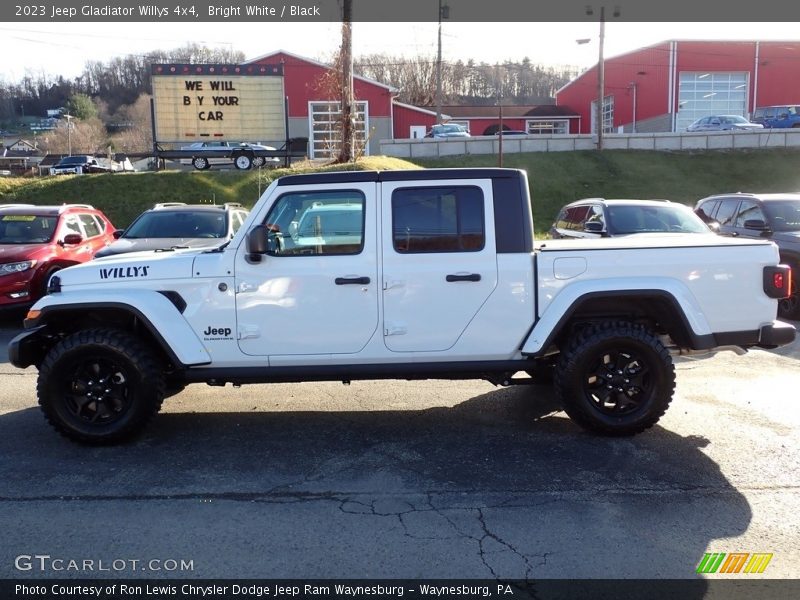 Bright White / Black 2023 Jeep Gladiator Willys 4x4