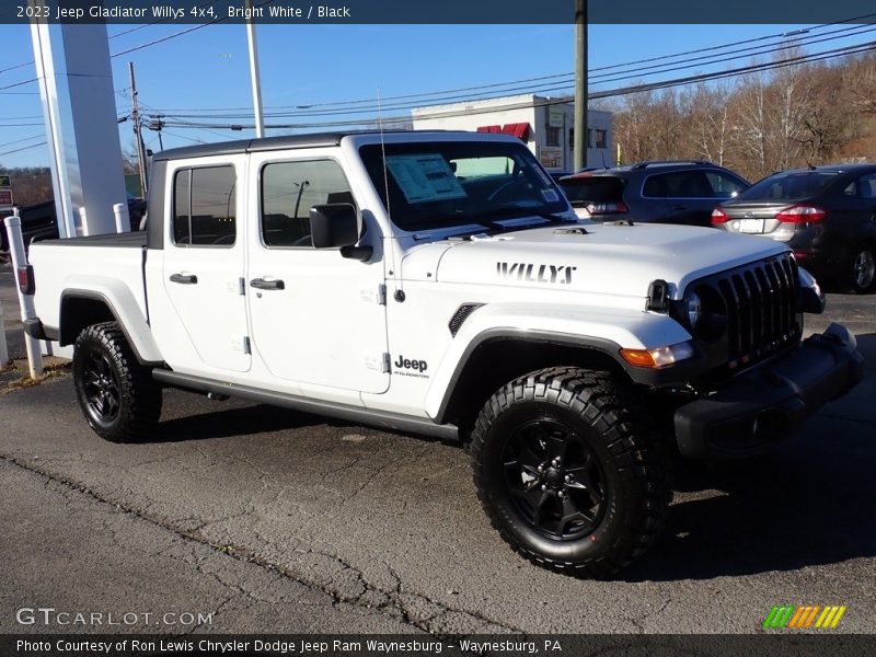 Bright White / Black 2023 Jeep Gladiator Willys 4x4