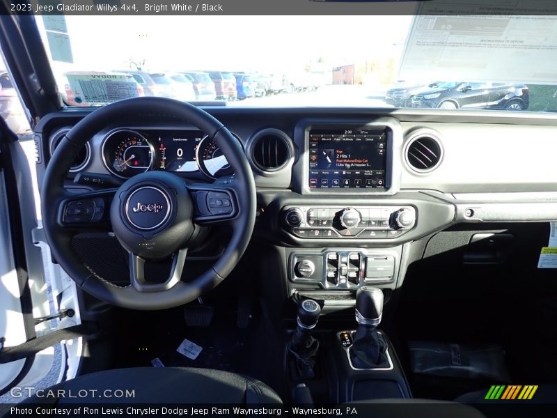 Bright White / Black 2023 Jeep Gladiator Willys 4x4