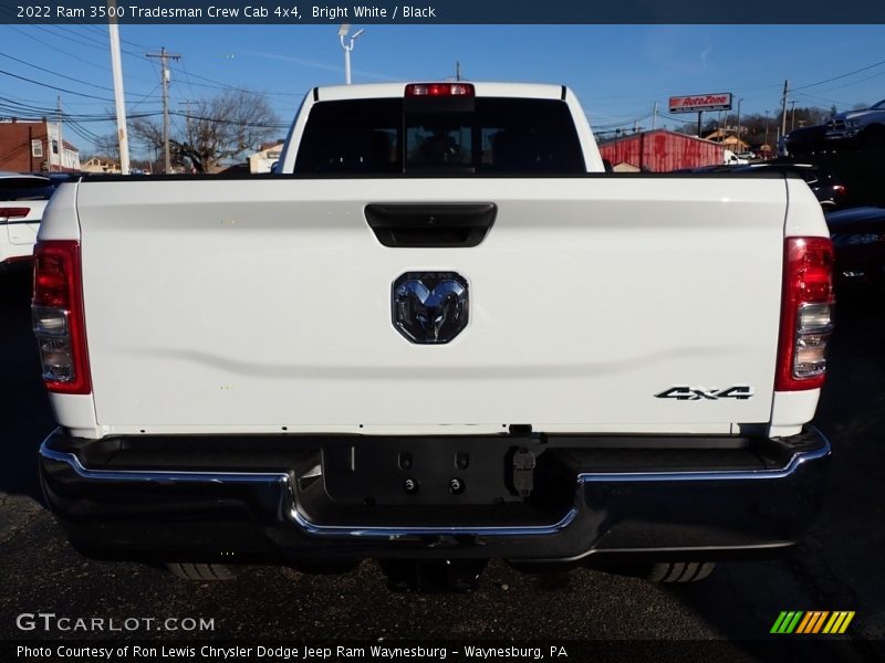 Bright White / Black 2022 Ram 3500 Tradesman Crew Cab 4x4