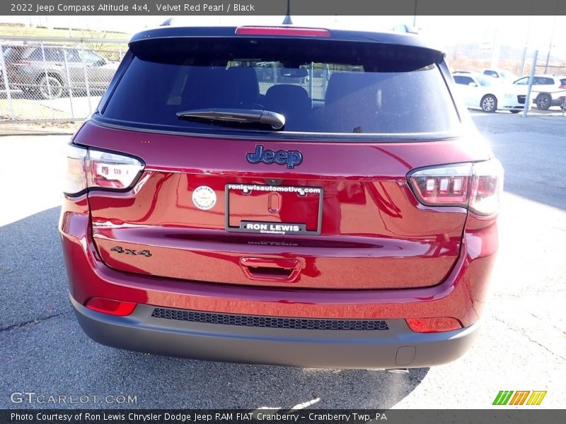 Velvet Red Pearl / Black 2022 Jeep Compass Altitude 4x4