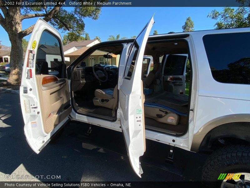 Oxford White / Medium Parchment 2002 Ford Excursion Limited 4x4