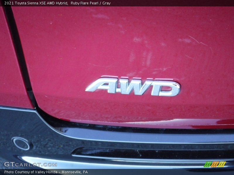 Ruby Flare Pearl / Gray 2021 Toyota Sienna XSE AWD Hybrid