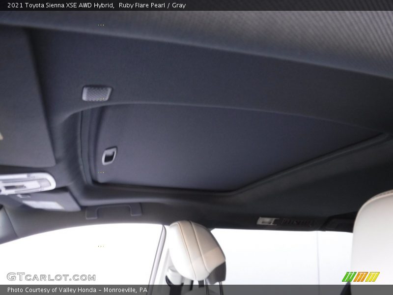 Ruby Flare Pearl / Gray 2021 Toyota Sienna XSE AWD Hybrid