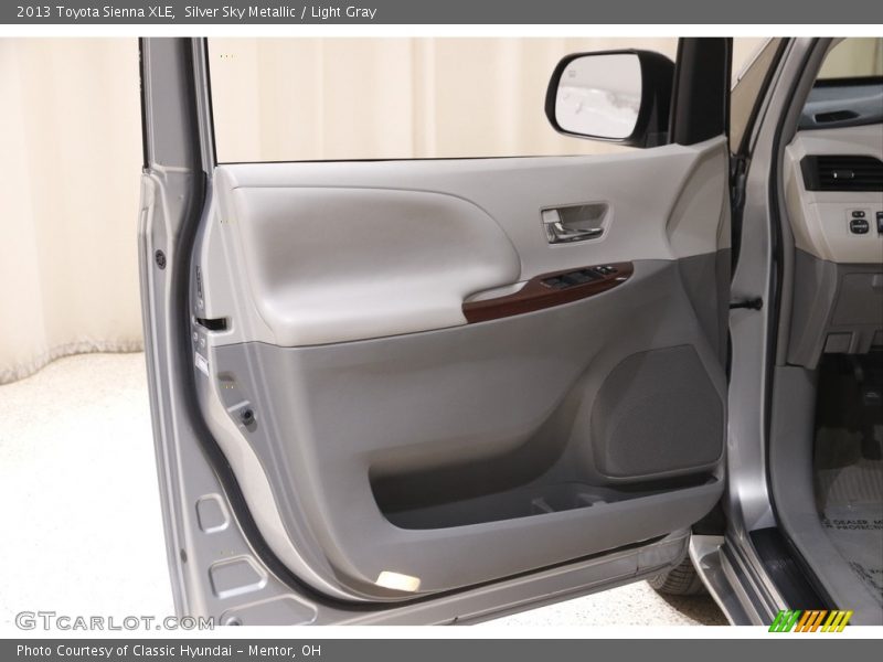 Silver Sky Metallic / Light Gray 2013 Toyota Sienna XLE