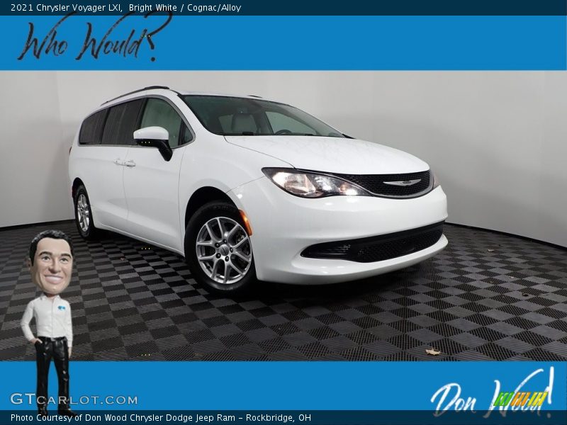 Bright White / Cognac/Alloy 2021 Chrysler Voyager LXI