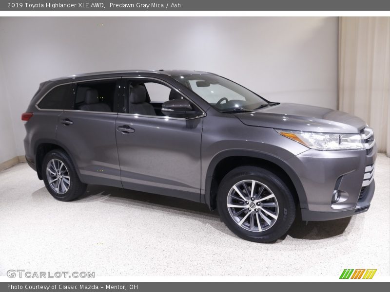 Predawn Gray Mica / Ash 2019 Toyota Highlander XLE AWD