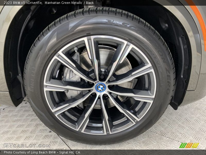  2023 X5 xDrive45e Wheel