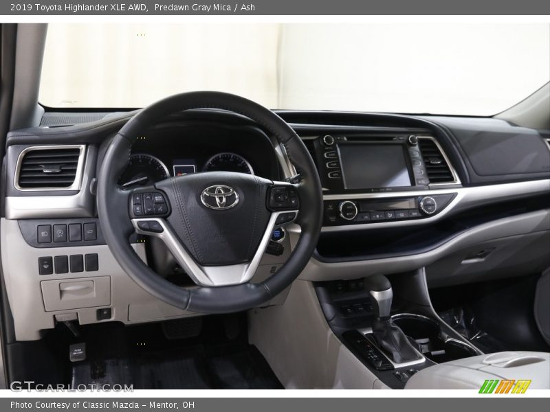 Predawn Gray Mica / Ash 2019 Toyota Highlander XLE AWD