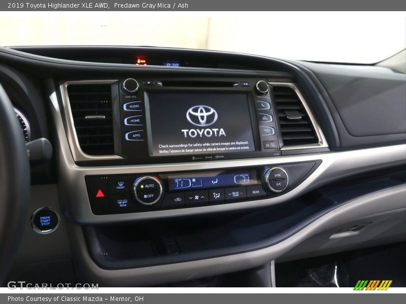 Predawn Gray Mica / Ash 2019 Toyota Highlander XLE AWD