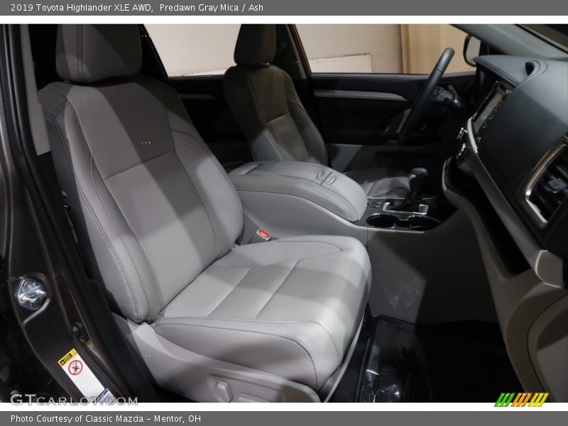 Predawn Gray Mica / Ash 2019 Toyota Highlander XLE AWD